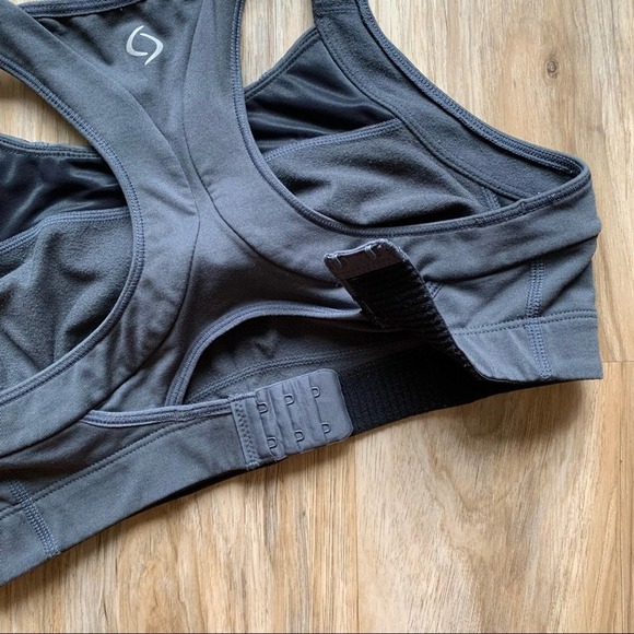 MOVING COMFORT Gray Adjustable Sports Bra Women's Size Medium - Picture 2 of 7